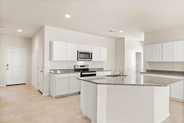 5760 E Rosina Dell Place, San Tan Valley, AZ 85140