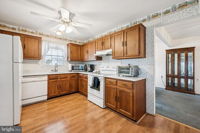 1 NEW CASTLE DR, Southampton, NJ 08088