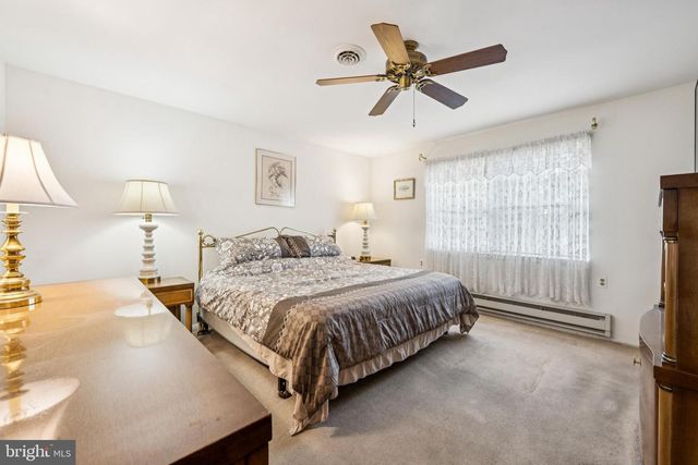 1 NEW CASTLE DR, Southampton, NJ 08088