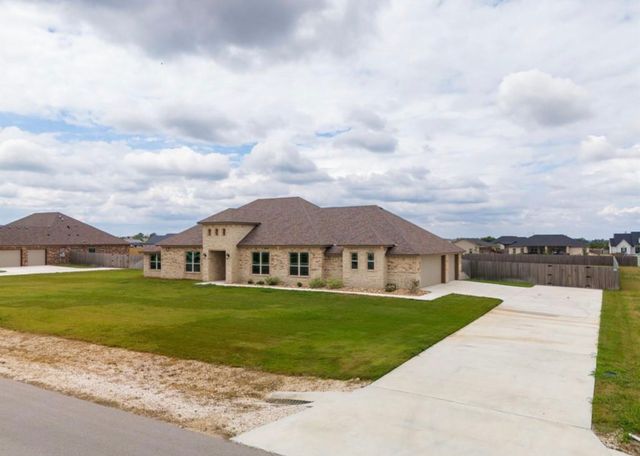 930 Inka Road, Salado, TX 76571