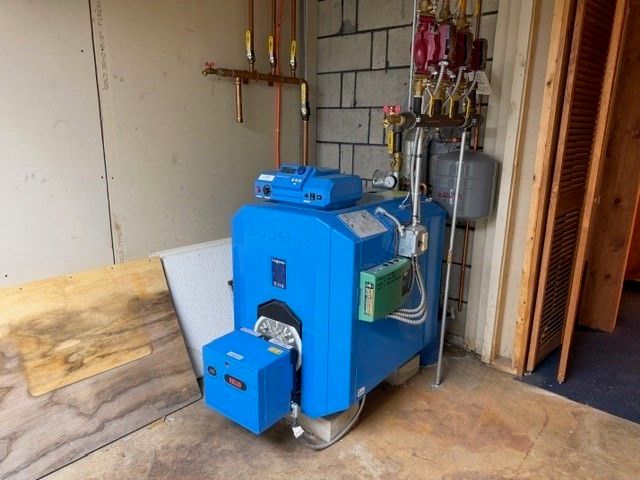 96 Townsend Street, Pepperell, MA 01463