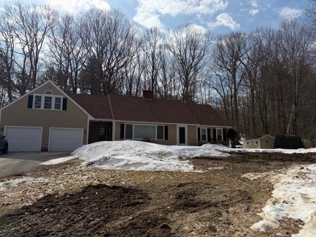 96 Townsend Street, Pepperell, MA 01463