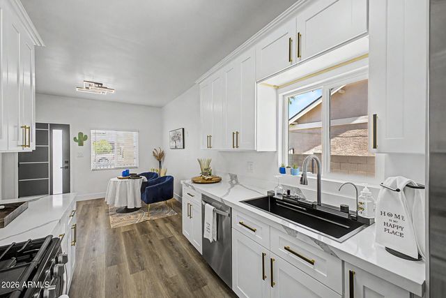 1335 E MORELAND Street, Phoenix, AZ 85006