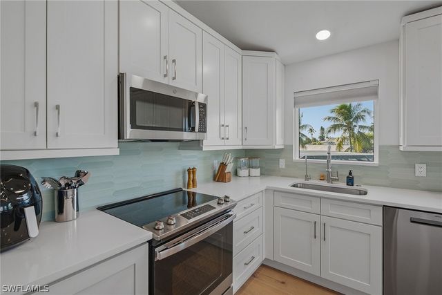 599 Goldcoast CT, Marco Island, FL 34145