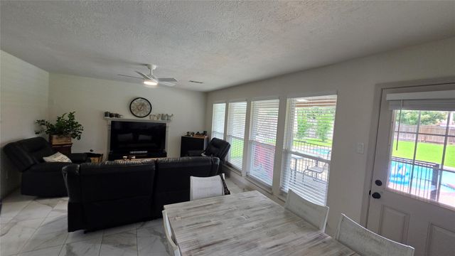 23510 Stratsborough Drive, Katy, TX 77494