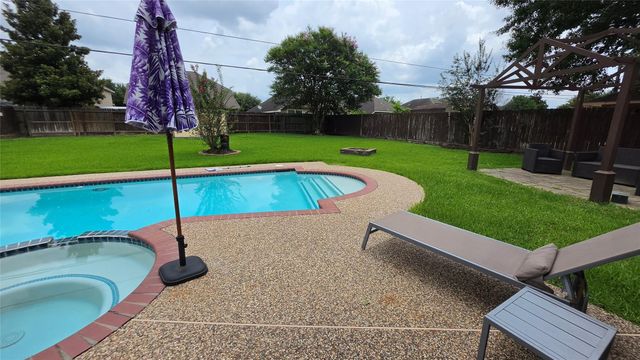 23510 Stratsborough Drive, Katy, TX 77494