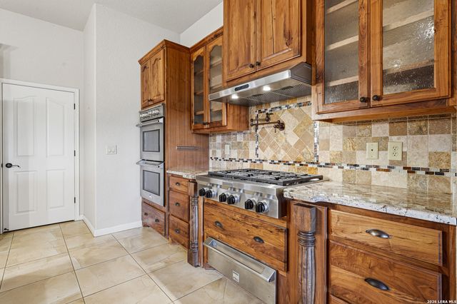 401 LORNE RD, Canyon Lake, TX 78133