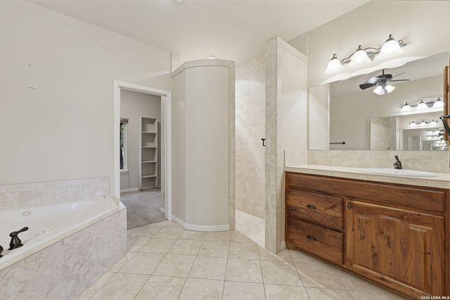 401 LORNE RD, Canyon Lake, TX 78133