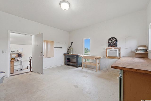 401 LORNE RD, Canyon Lake, TX 78133