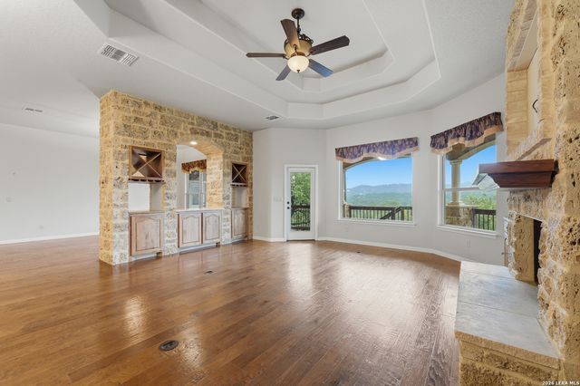 401 LORNE RD, Canyon Lake, TX 78133