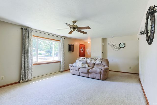 1005 Violet Road, Elkhart, IN 46514