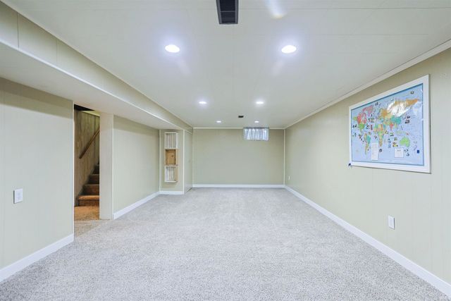 1005 Violet Road, Elkhart, IN 46514