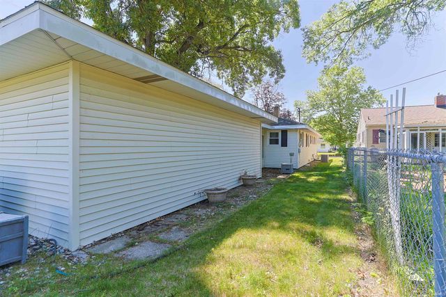 1005 Violet Road, Elkhart, IN 46514