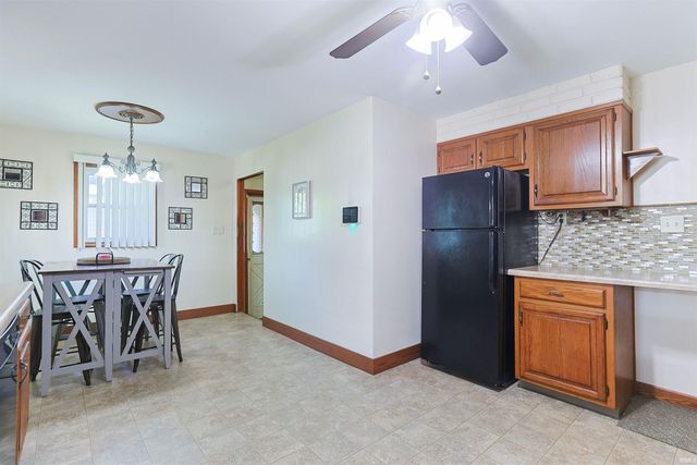 1005 Violet Road, Elkhart, IN 46514