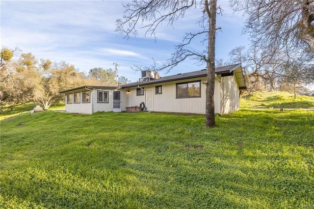 43317 Running Deer Court, Coarsegold, CA 93614