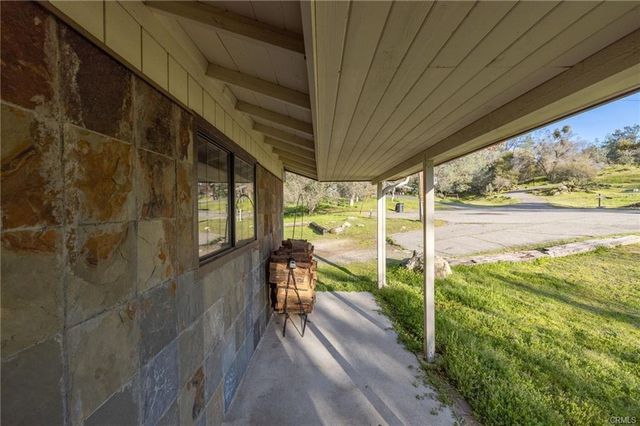 43317 Running Deer Court, Coarsegold, CA 93614