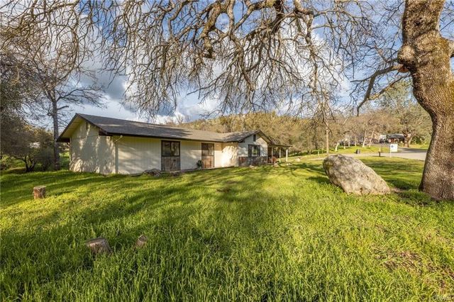 43317 Running Deer Court, Coarsegold, CA 93614