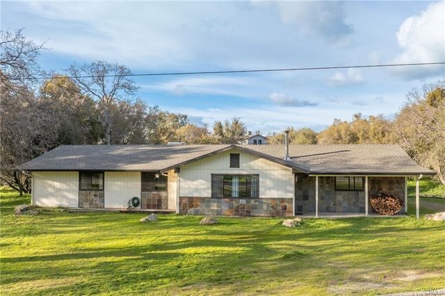 43317 Running Deer Court, Coarsegold, CA 93614