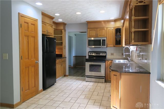 3288 Milverton Court, Cincinnati, OH 45248