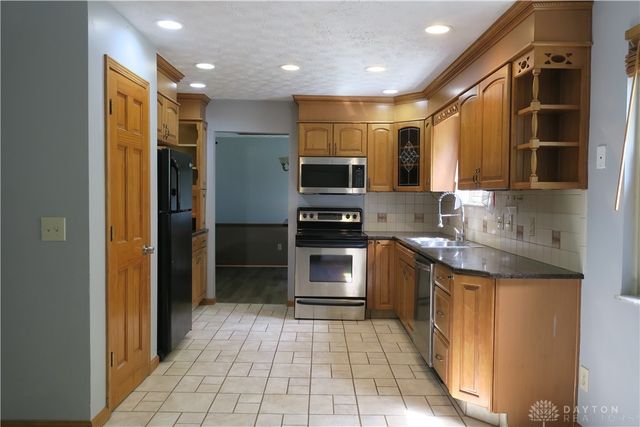 3288 Milverton Court, Cincinnati, OH 45248