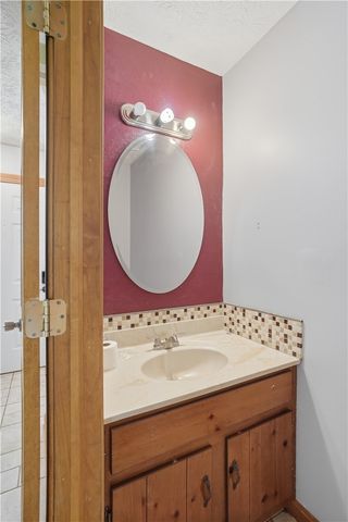3288 Milverton Court, Cincinnati, OH 45248