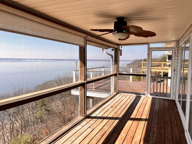 322 Eagle Shore Dr, Dover, TN 37058