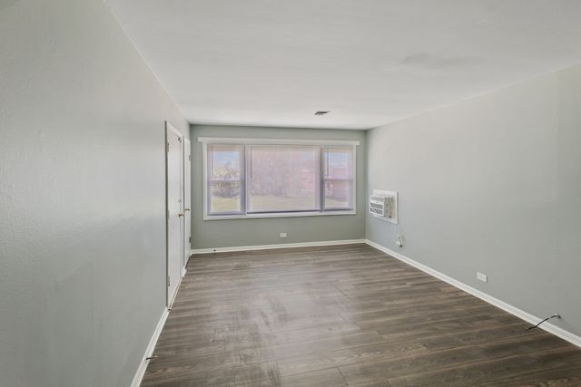 444 Hickory Street 2A, Chicago Heights, IL 60411