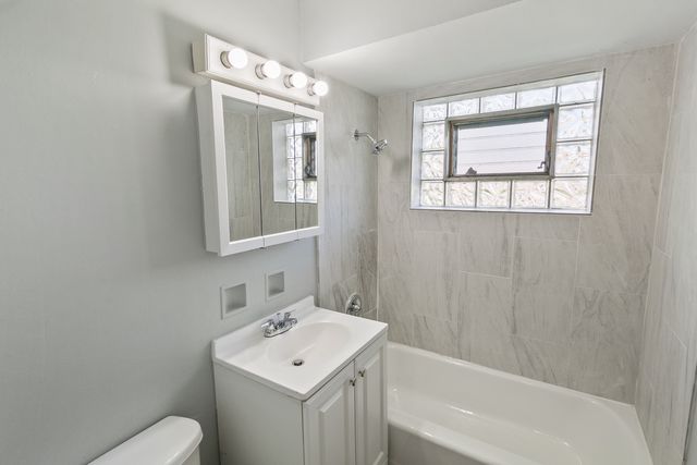 444 Hickory Street 2A, Chicago Heights, IL 60411