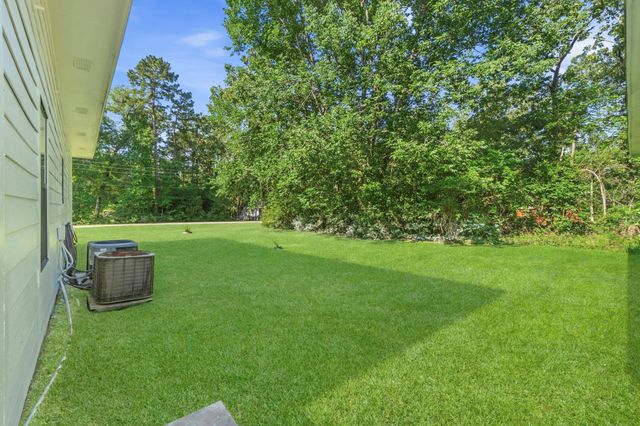 109 Pine Needle Street, Onalaska, TX 77360