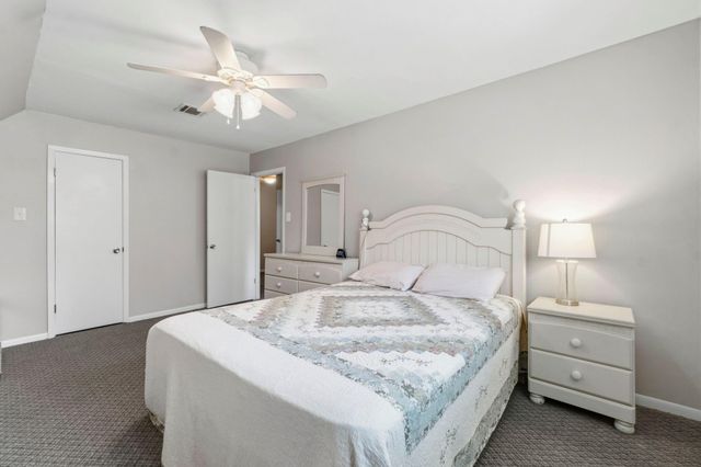 109 Pine Needle Street, Onalaska, TX 77360