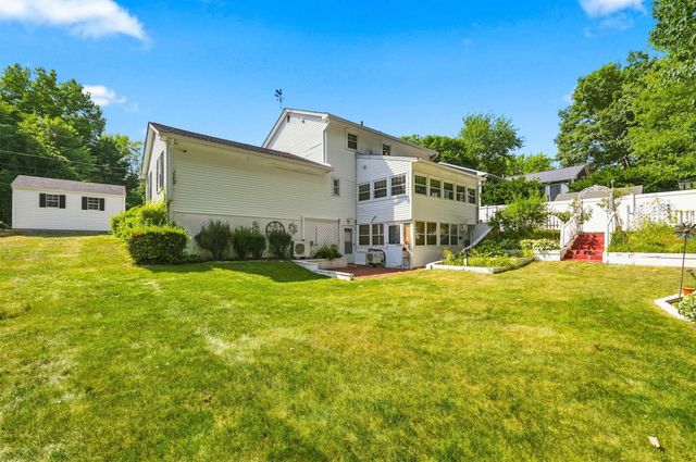 36 Cheyenne Drive, Nashua, NH 03063