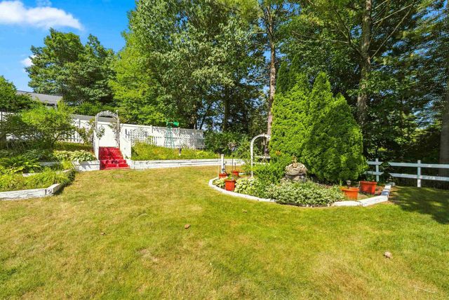 36 Cheyenne Drive, Nashua, NH 03063
