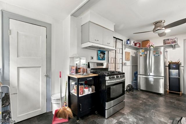 34 E Munson Ave, Dover Town, NJ 07801