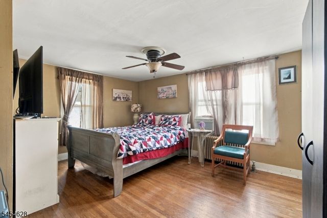 34 E Munson Ave, Dover Town, NJ 07801