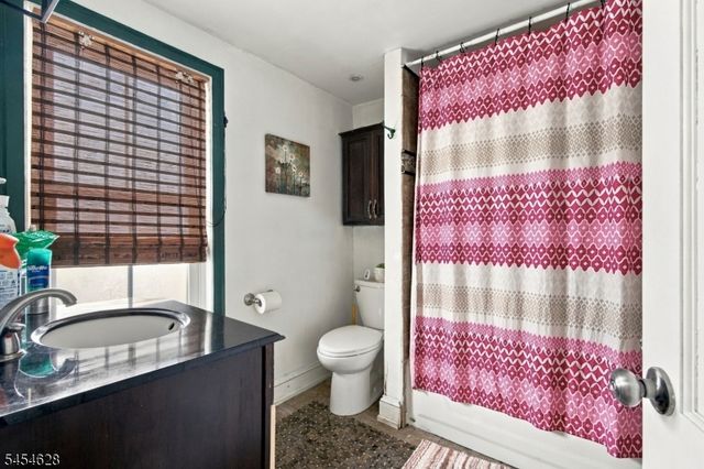 34 E Munson Ave, Dover Town, NJ 07801