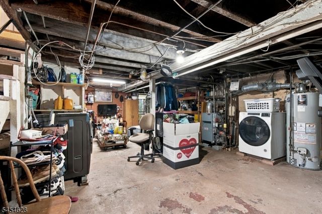 34 E Munson Ave, Dover Town, NJ 07801