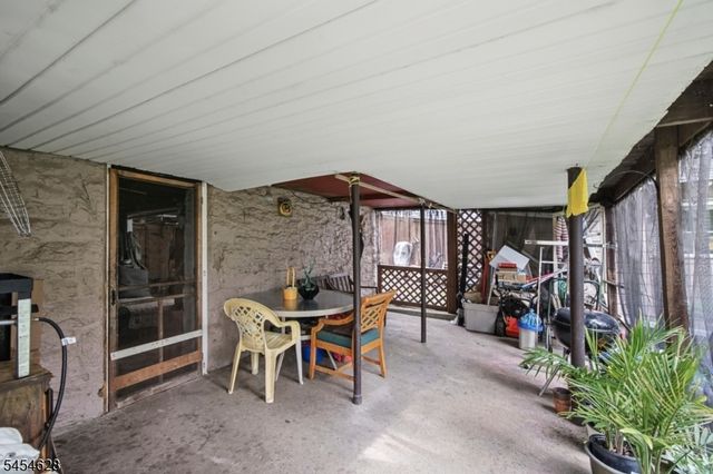 34 E Munson Ave, Dover Town, NJ 07801