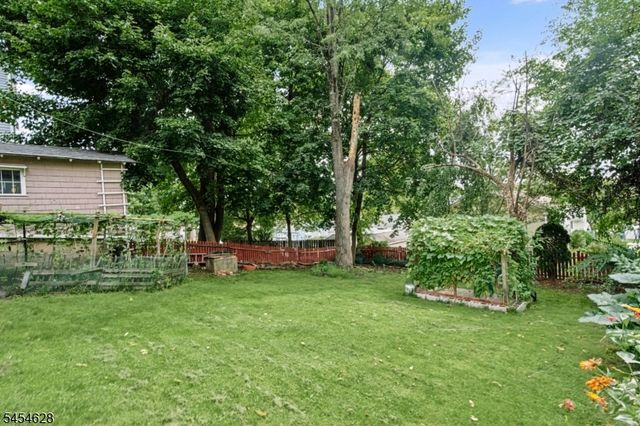 34 E Munson Ave, Dover Town, NJ 07801