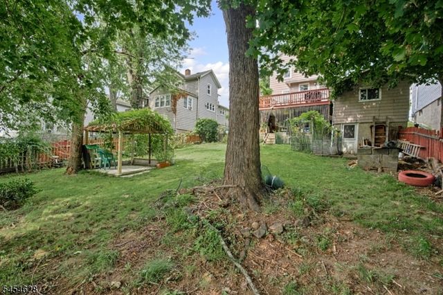 34 E Munson Ave, Dover Town, NJ 07801
