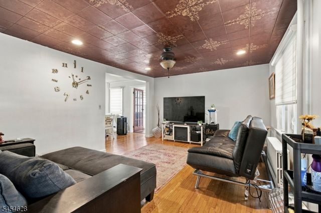 34 E Munson Ave, Dover Town, NJ 07801