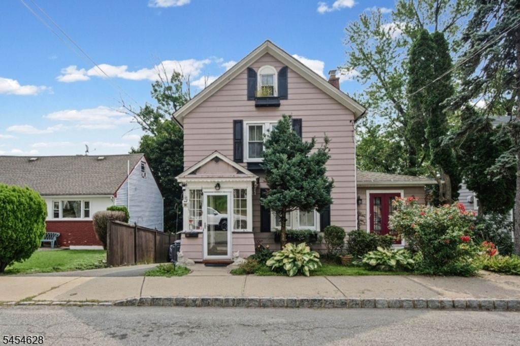 34 E Munson Ave, Dover Town, NJ 07801