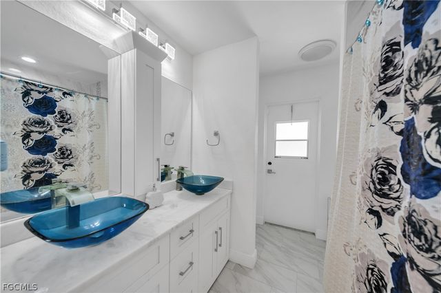 3305 5th ST SW, Lehigh Acres, FL 33976