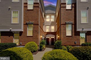 23305 MILLTOWN KNOLL SQ #103, Ashburn, VA 20148