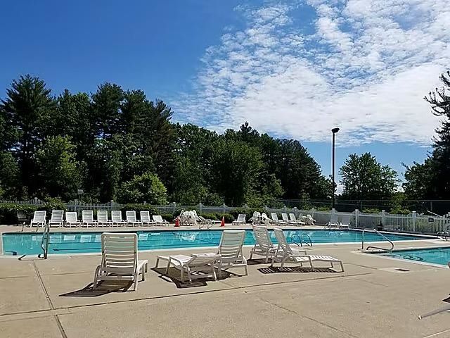 2 Mayfair Ln Apt 101, Nashua, NH 03063