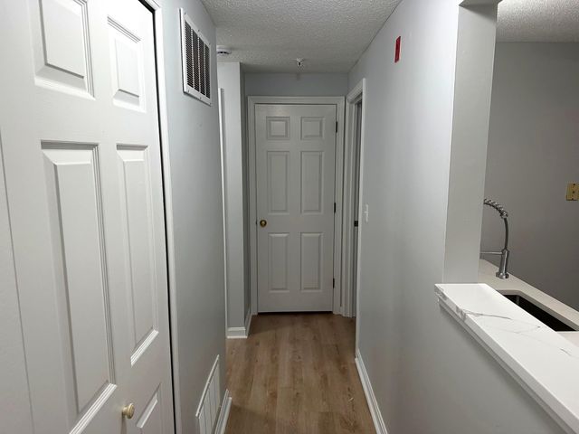 2 Mayfair Ln Apt 101, Nashua, NH 03063