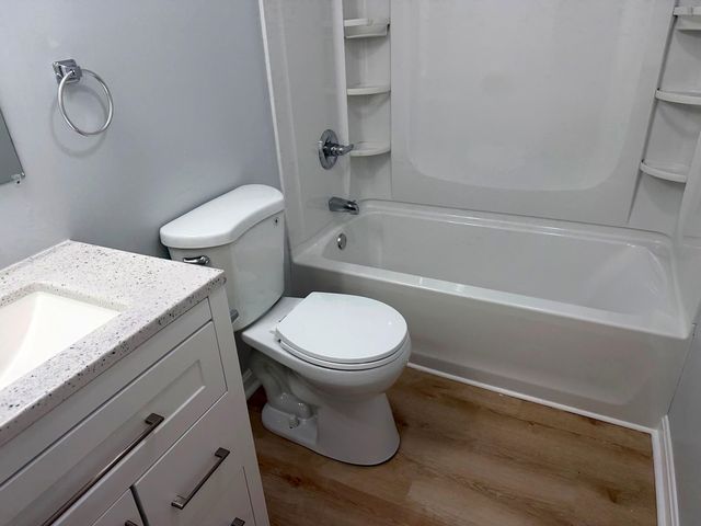 2 Mayfair Ln Apt 101, Nashua, NH 03063