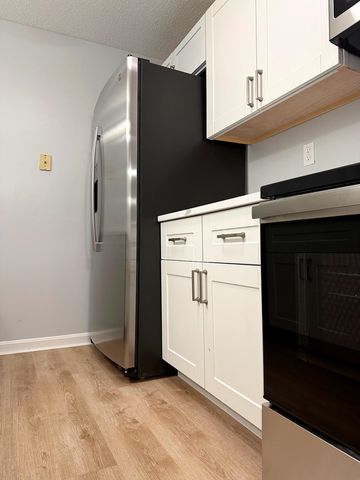 2 Mayfair Ln Apt 101, Nashua, NH 03063