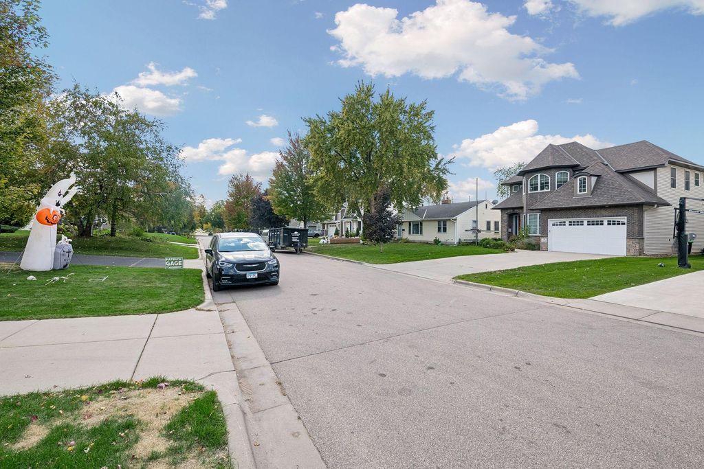 5905 Zenith Avenue S, Edina, MN 55410 — photo 4
