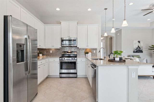 1689 VICTORIA GARDENS DRIVE, Deland, FL 32724