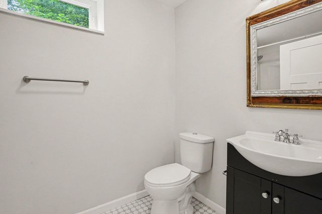 1130 S Shore Drive, Holland City, MI 49423